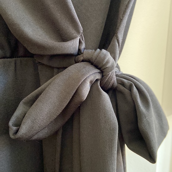 Black wrap front dress in size M - Picture 4 of 7